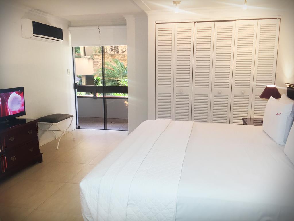 Apart Hotel Toborochi 圣克鲁斯 外观 照片