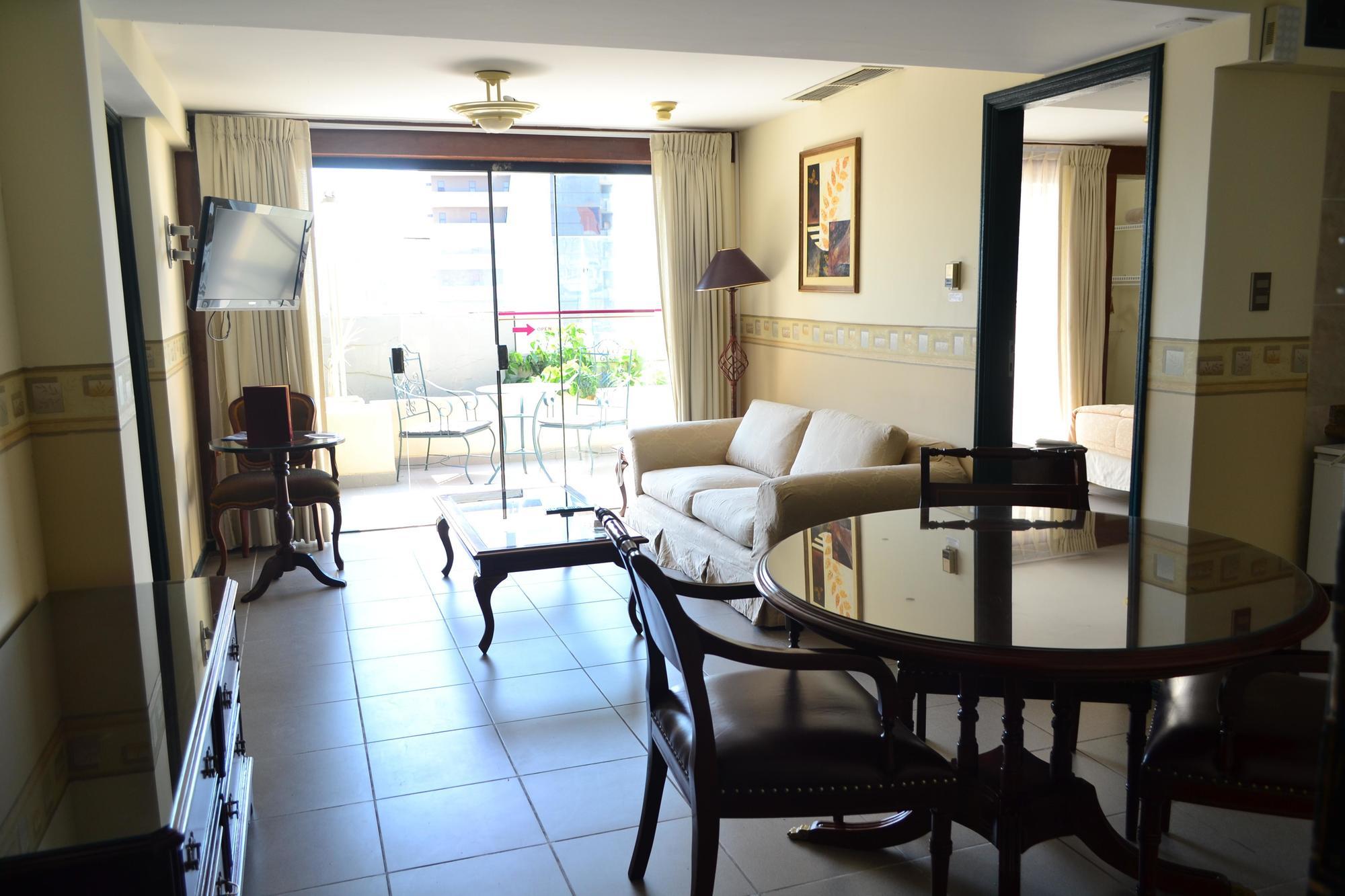 Apart Hotel Toborochi 圣克鲁斯 外观 照片